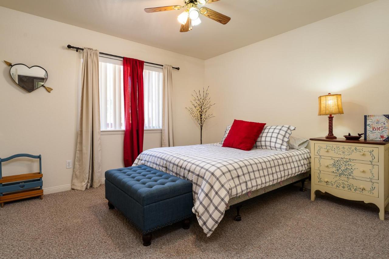 Lazy Squirrel - Cozy Family House With Full Game Room Kernville Εξωτερικό φωτογραφία